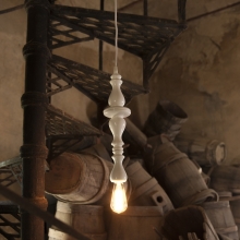 Schmale Keramik-Hngelampe in ausgefallenem Design