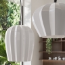 Keramik-Lampe mit weiem Schirm in vier Formen